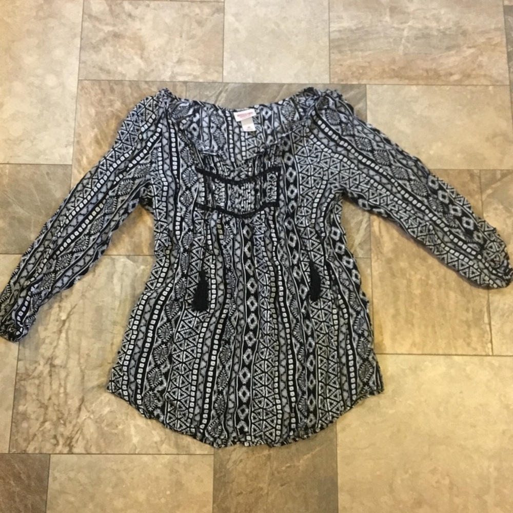 Black and white blouse